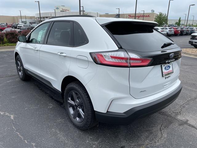 new 2024 Ford Edge car, priced at $44,005