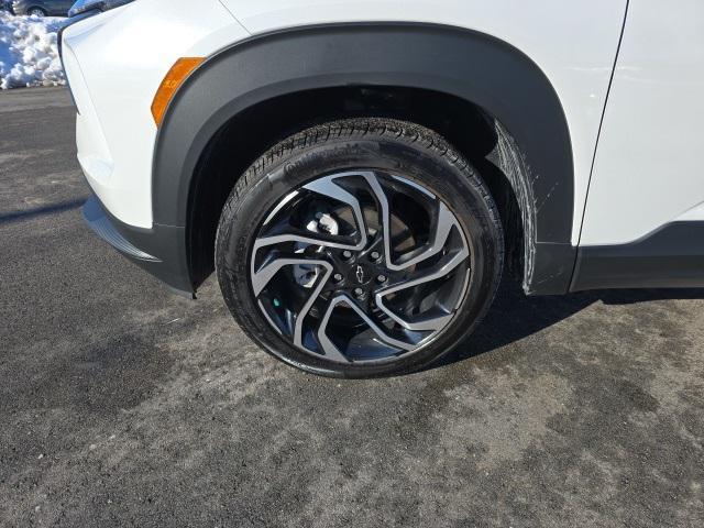 used 2025 Chevrolet TrailBlazer car, priced at $32,000