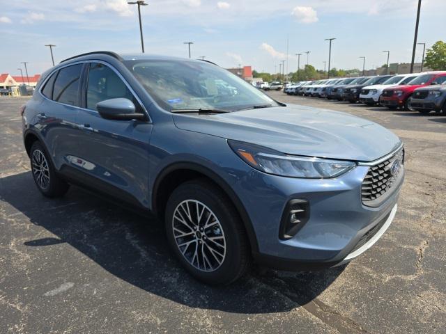 new 2025 Ford Escape PHEV car, priced at $31,390