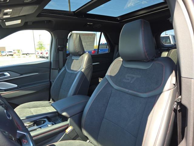 new 2025 Ford Explorer car, priced at $61,525