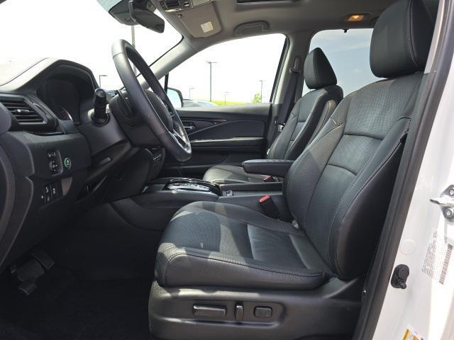 used 2022 Honda Pilot car, priced at $37,800