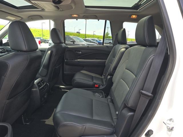 used 2022 Honda Pilot car, priced at $37,800