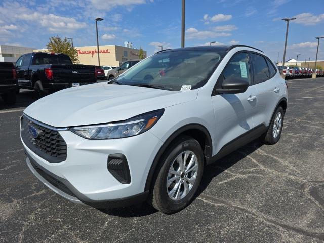 new 2025 Ford Escape car, priced at $31,995