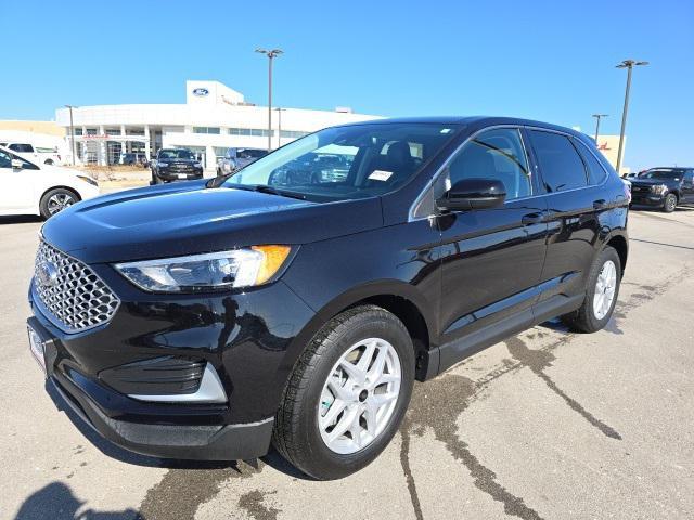 used 2024 Ford Edge car, priced at $29,900