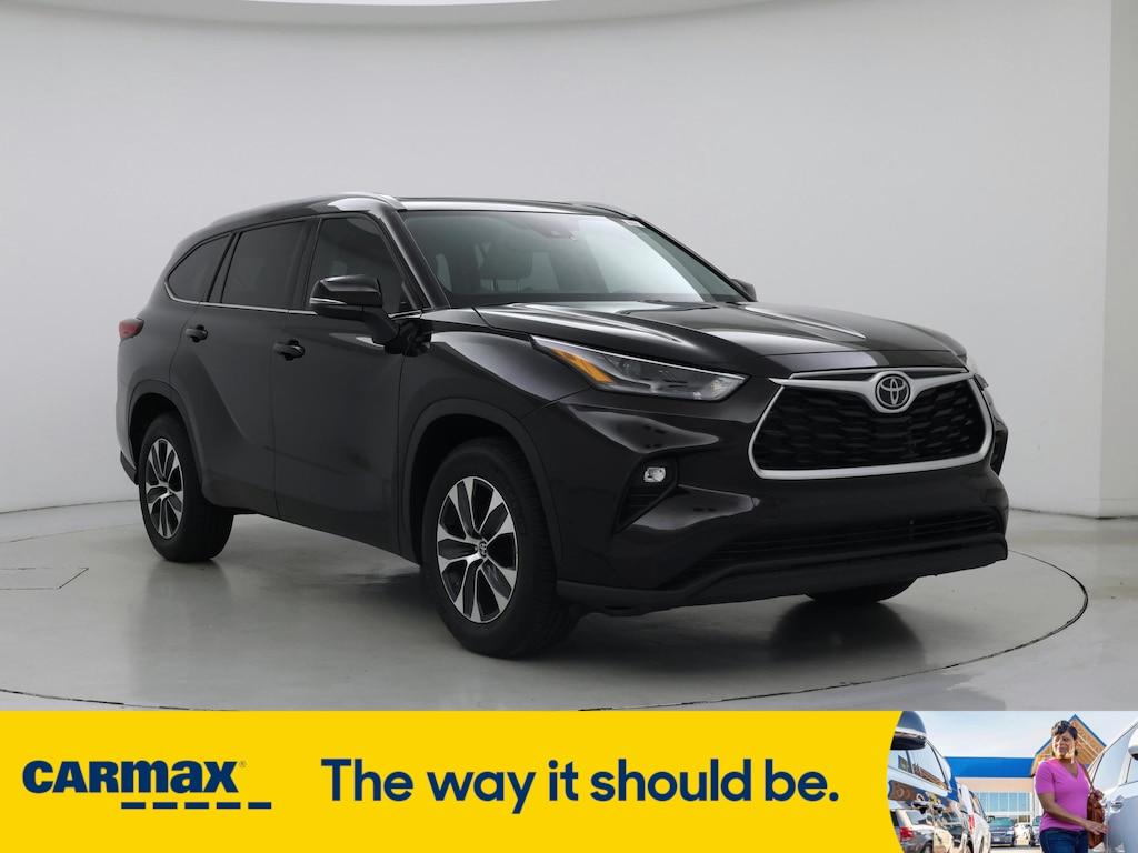 used 2022 Toyota Highlander car, priced at $38,998