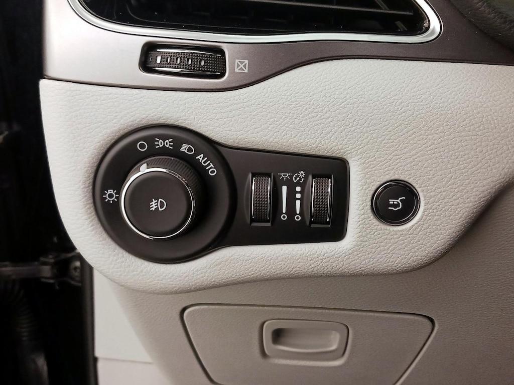 used 2019 Jeep Cherokee car, priced at $19,998
