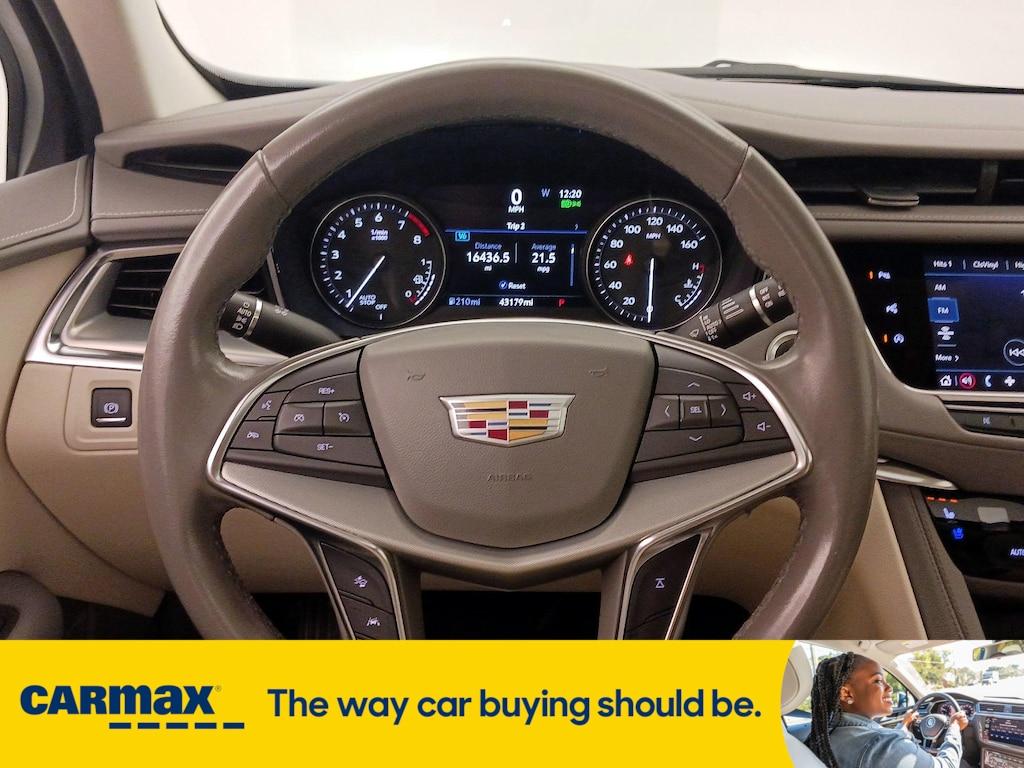 used 2021 Cadillac XT5 car, priced at $29,998