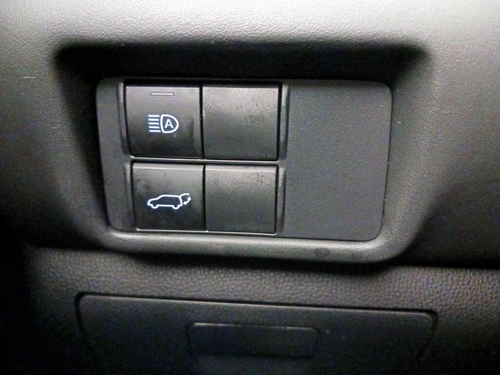 used 2021 Toyota Highlander car, priced at $31,998