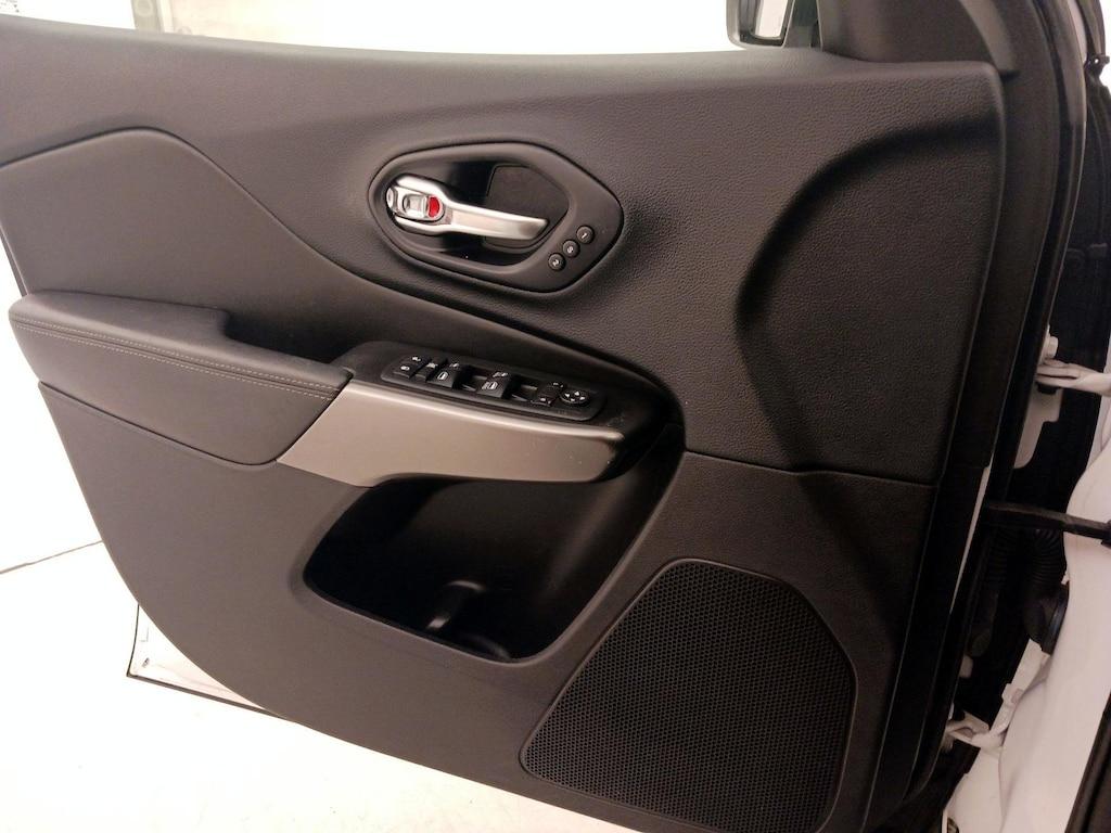 used 2019 Jeep Cherokee car, priced at $19,998