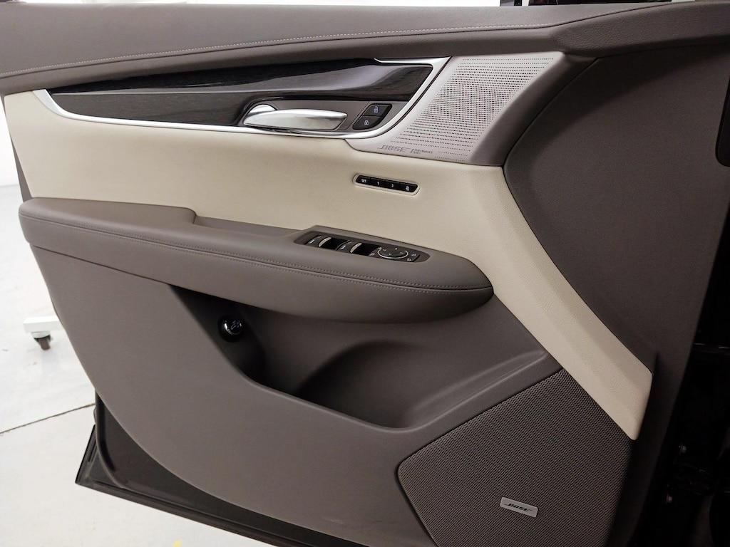 used 2021 Cadillac XT6 car, priced at $37,998