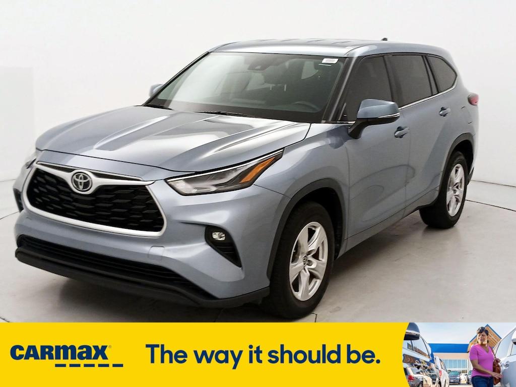 used 2023 Toyota Highlander car, priced at $34,998