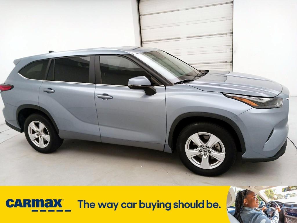 used 2023 Toyota Highlander car, priced at $34,998