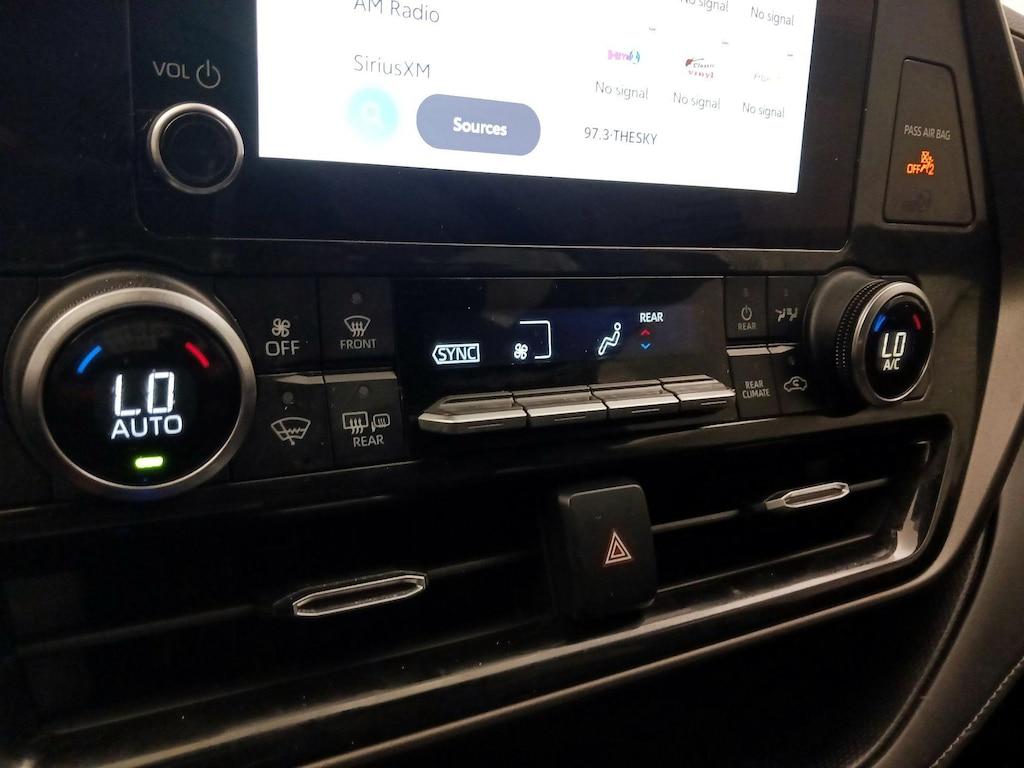 used 2023 Toyota Highlander car, priced at $34,998