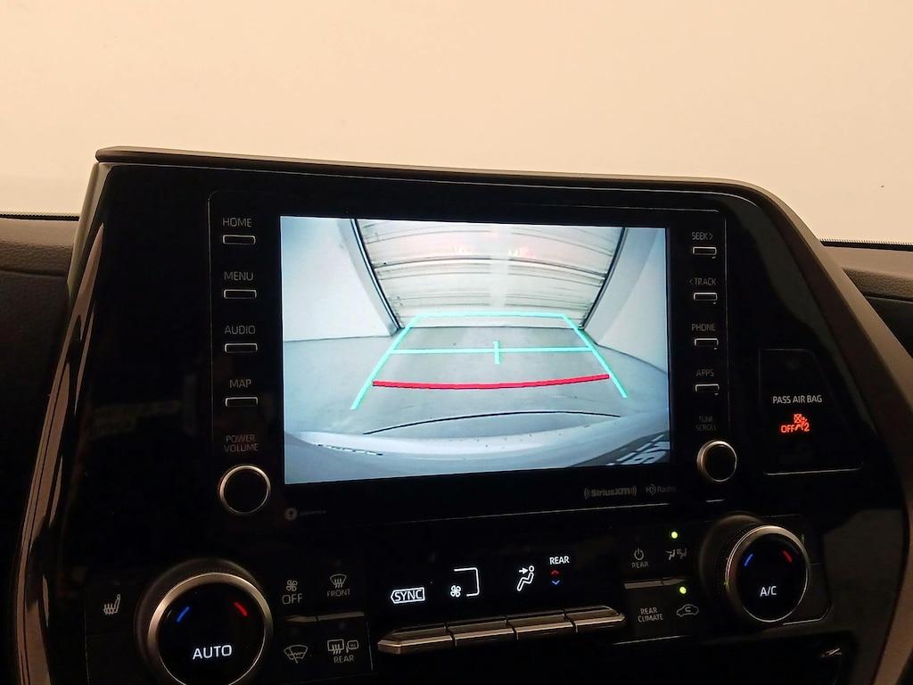 used 2022 Toyota Highlander Hybrid car, priced at $39,998