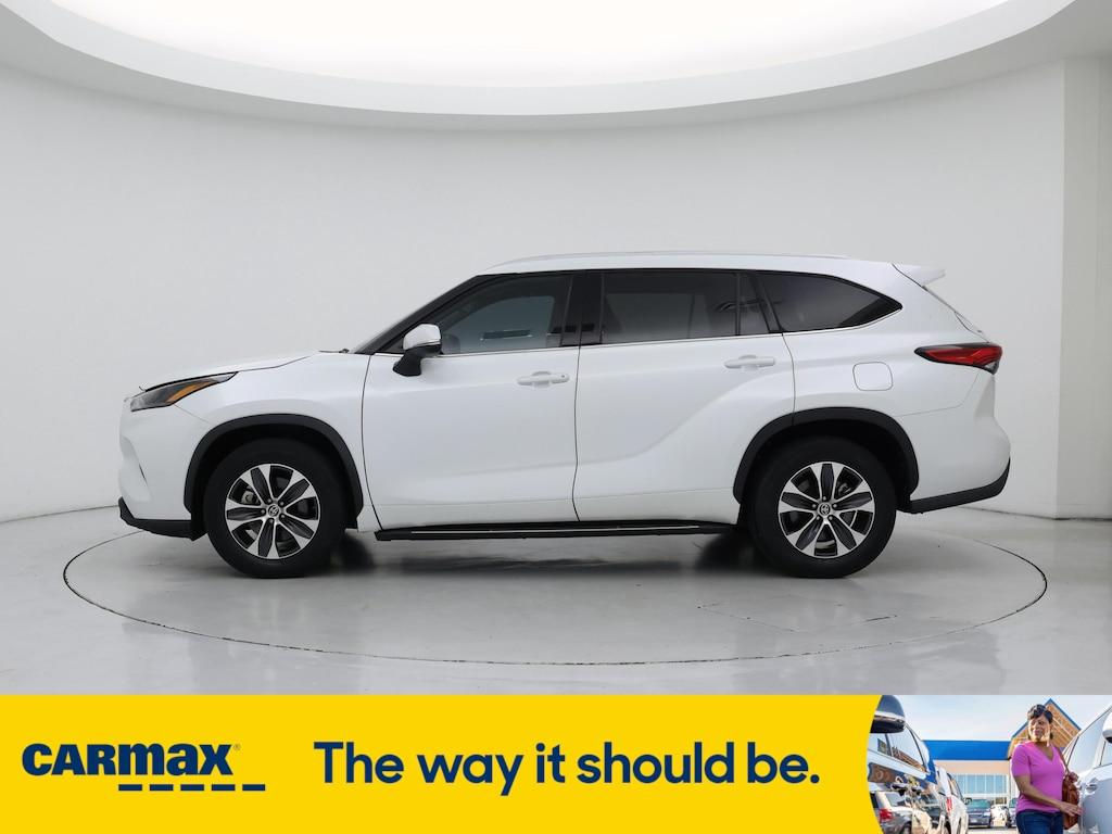 used 2022 Toyota Highlander Hybrid car, priced at $39,998