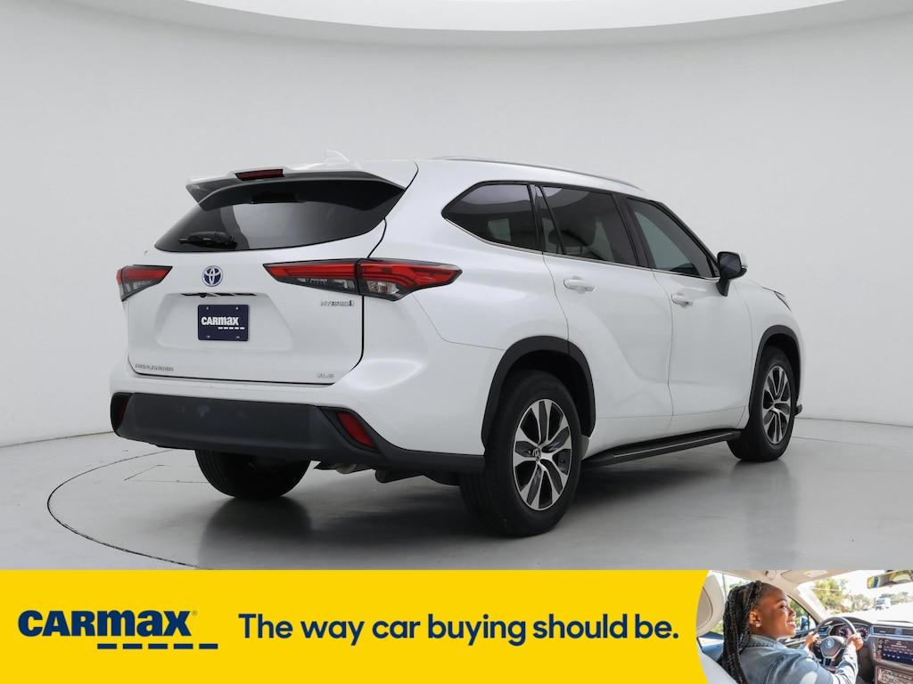 used 2022 Toyota Highlander Hybrid car, priced at $39,998