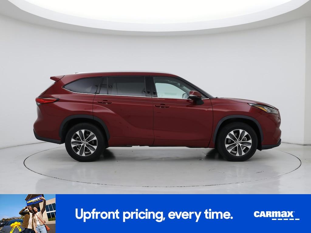 used 2020 Toyota Highlander car, priced at $27,998