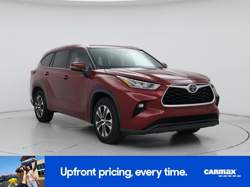 used 2020 Toyota Highlander car, priced at $27,998