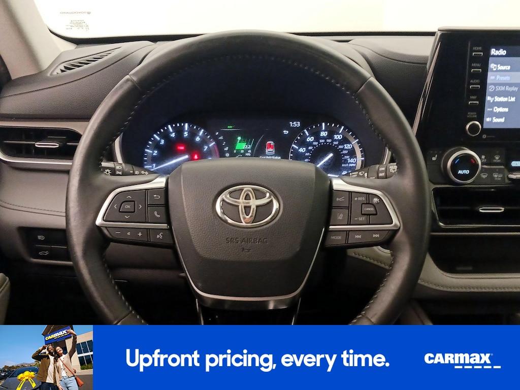 used 2020 Toyota Highlander car, priced at $27,998