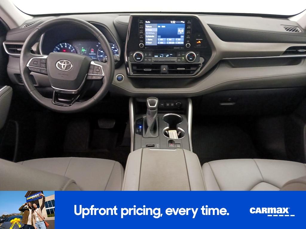 used 2020 Toyota Highlander car, priced at $27,998