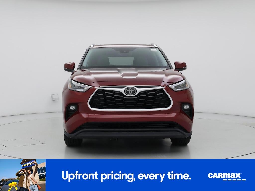 used 2020 Toyota Highlander car, priced at $27,998