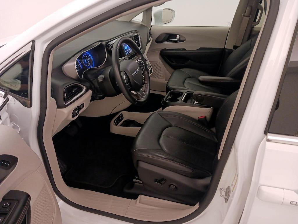used 2020 Chrysler Pacifica car, priced at $30,998