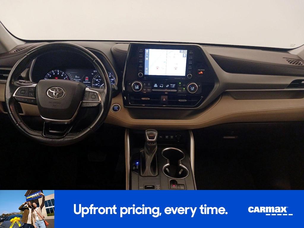 used 2021 Toyota Highlander car, priced at $31,998