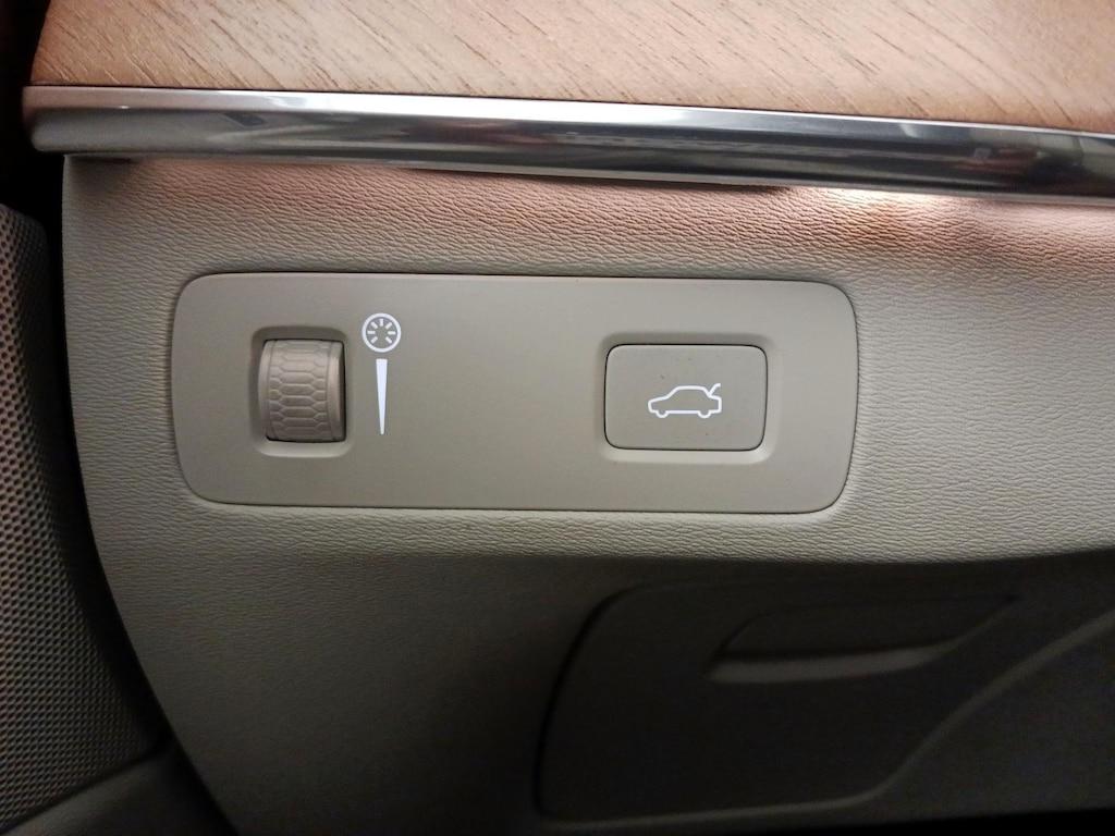 used 2022 Volvo XC90 car, priced at $39,998