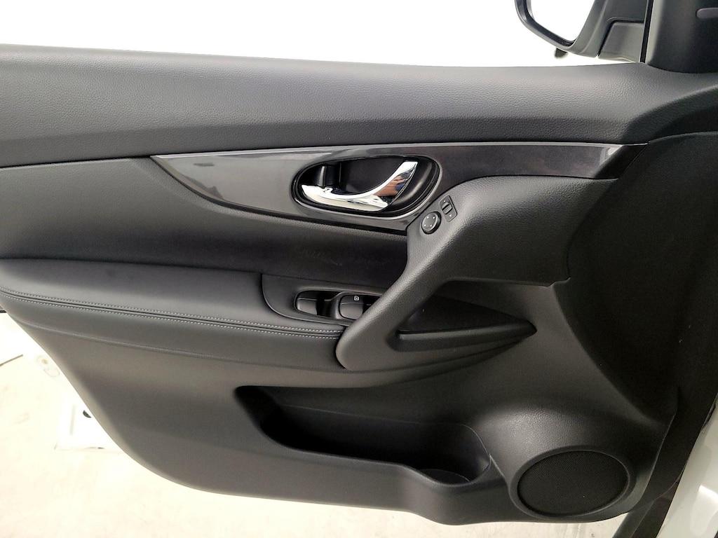 used 2018 Nissan Rogue car, priced at $13,998