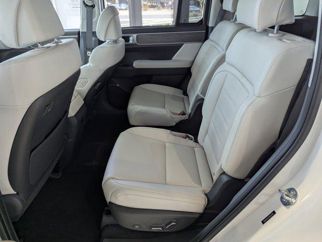 new 2025 Hyundai SANTA FE HEV car, priced at $50,695