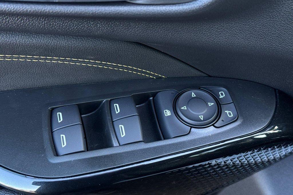 new 2025 Chevrolet Trax car, priced at $26,774