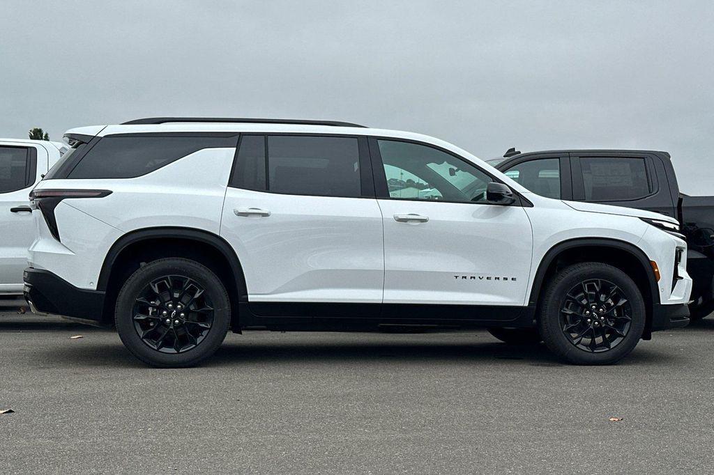 new 2026 Chevrolet Traverse car, priced at $49,615