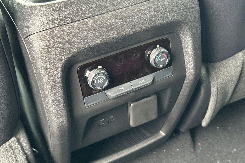 new 2026 Chevrolet Traverse car, priced at $49,615