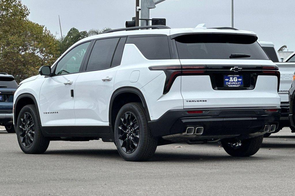 new 2026 Chevrolet Traverse car, priced at $49,615