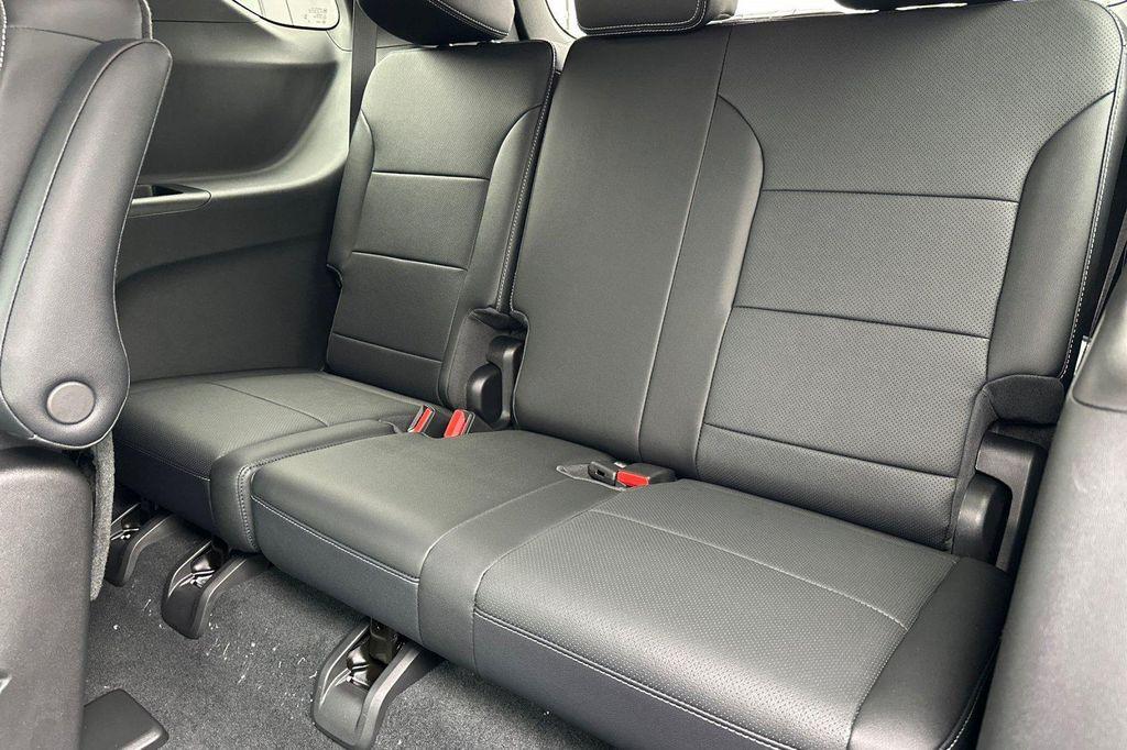 new 2026 Chevrolet Traverse car, priced at $49,615