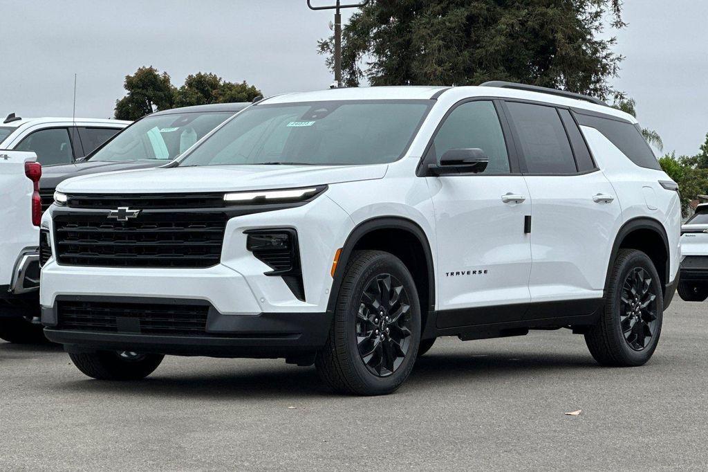 new 2026 Chevrolet Traverse car, priced at $49,615