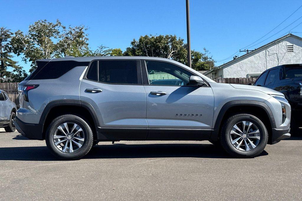 new 2026 Chevrolet Equinox car, priced at $33,235