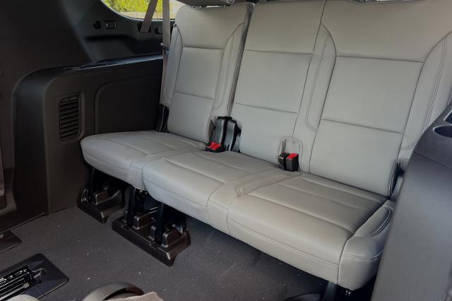 new 2024 Chevrolet Suburban car, priced at $75,690
