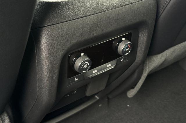 new 2025 Chevrolet Traverse car, priced at $54,390