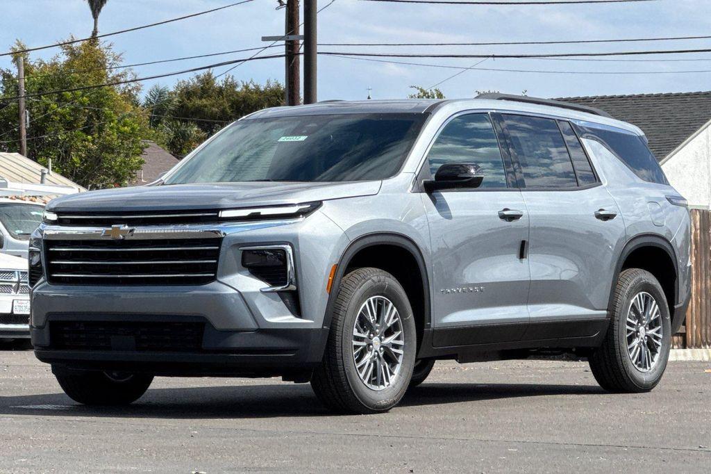 new 2026 Chevrolet Traverse car, priced at $42,263