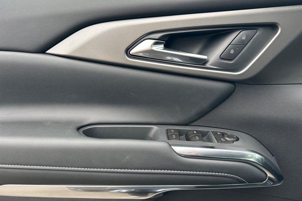 new 2026 Chevrolet Traverse car, priced at $49,415