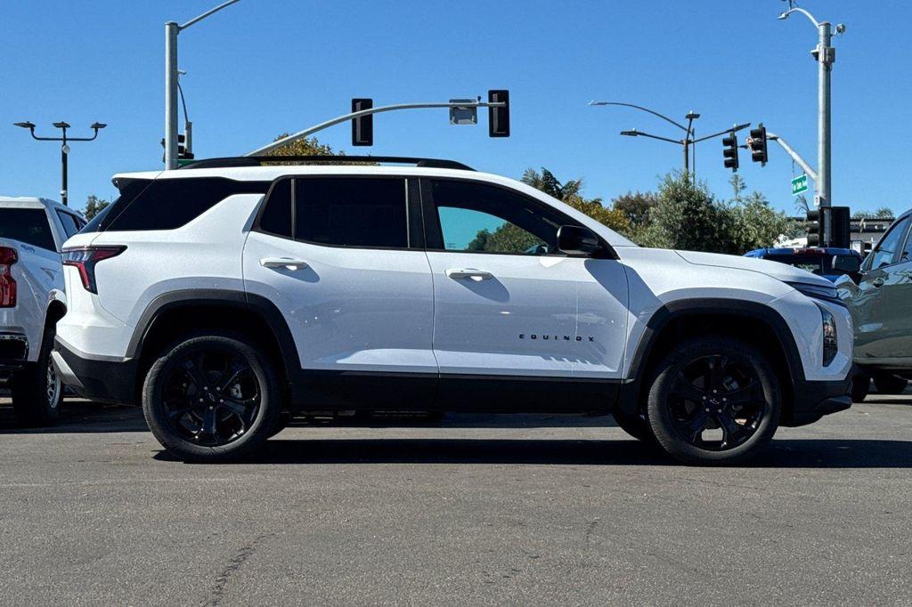 new 2026 Chevrolet Equinox car, priced at $31,780