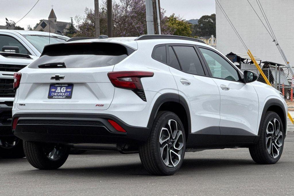 new 2025 Chevrolet Trax car, priced at $25,325