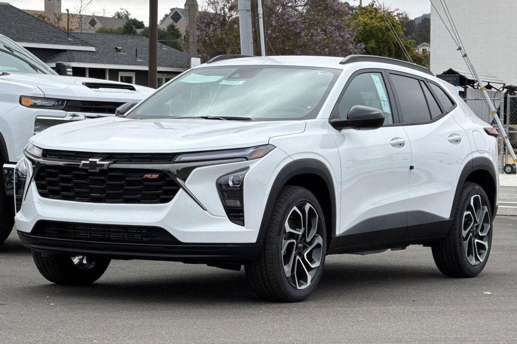 new 2025 Chevrolet Trax car, priced at $25,325