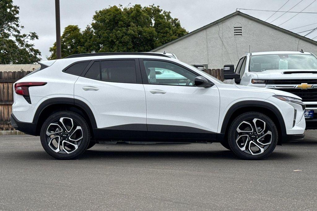 new 2025 Chevrolet Trax car, priced at $25,325