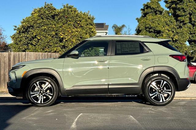 new 2025 Chevrolet TrailBlazer car, priced at $27,718