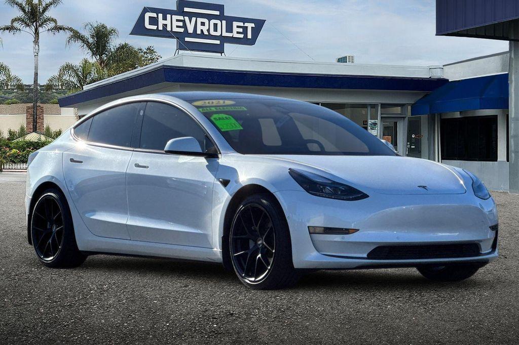 used 2021 Tesla Model 3 car, priced at $22,000