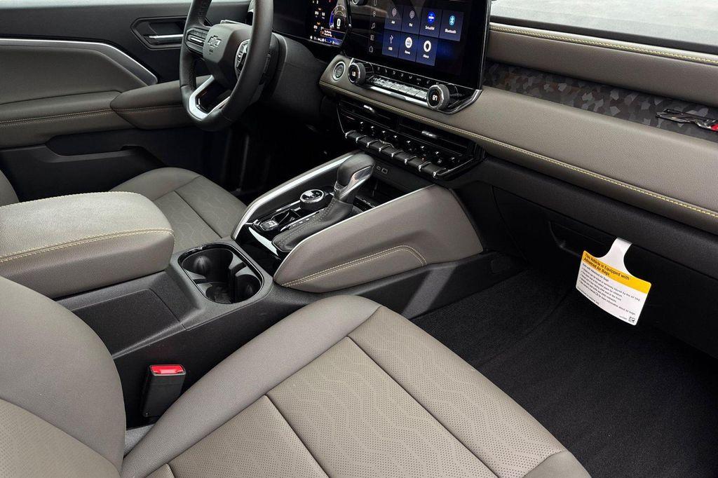 new 2025 Chevrolet Colorado car, priced at $50,320