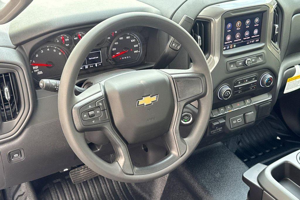 new 2025 Chevrolet Silverado 1500 car, priced at $41,637