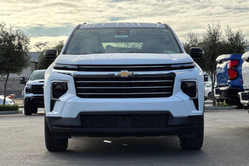 new 2026 Chevrolet Traverse car, priced at $42,470